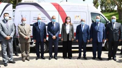 السعيد: 32 مركز تكنولوجي متنقل لخدمة المحليات و20 لخدمات التوثيق و10 للأحوال المدنية