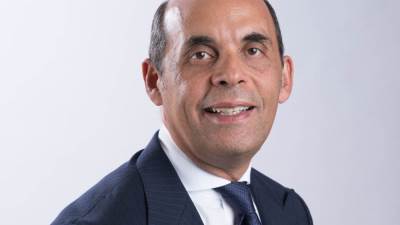 بنك القاهرة يطلق 4 قوافل طبية لعلاج 600 سيدة من مرضى العيون بصعيد مصر