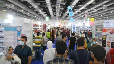 10 آلاف نسخة مباعة من إصدارات قصور الثقافة في أول يومين من معرض الكتاب