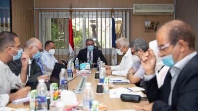 وزير السياحة يعقد اجتماعا مع مصظفي وزيرى لإعادة تأهيل المتحف المصري بالتحرير