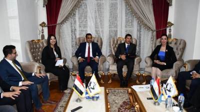 "صبحي" يشارك شباب تنسيقية الأحزاب مناقشتهم لمشروع قانون"نقل ملكية واستبدال الاراضي لصالح مراكز الشباب"