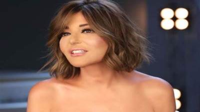 سميرة سعيد تتلقي الجرعة الأولي من لقاح كورونا