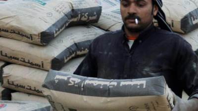 عاجل : 23 شركة أسمنت في مصر تخفض الإنتاج لمده عام 