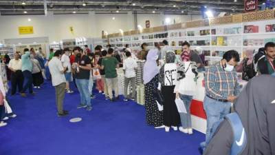 ٨٣ ألف زائر في سادس أيام معرض القاهرة الدولي للكتاب