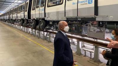وزير النقل يتفقد مصنع "الستوم" الفرنسي للقطارات