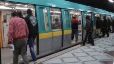 عاجل : المترو يطالب الركاب استمرار ارتداء الكمامات خلال دخول المحطات للوقاية من كورونا