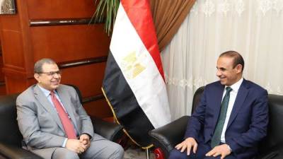 وزيرا العمل بمصر والعراق يبحثان التعاون في مجالات التشغيل والتدريب والصناعات الصغيرة