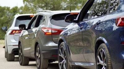 حقيقة فرض وزارة المالية رسوماً جديدة على السيارات