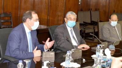 وزيرا البترول والكهرباء يشهدان توقيع مذكرة تفاهم مع إينى الإيطالية في مشروعات انتاج الهيدروجين