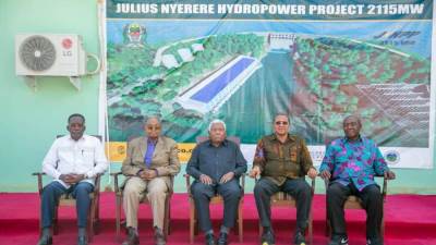 عاجل: وفد من رؤساء جمهورية تنزانيا ورؤساء الوزراء السابقين يزور سد جوليوس نيريري ويصفونه بالمعجزة