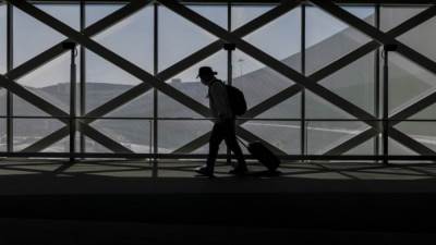 وزير النقل الأمريكي: لا تاريخ محدد لرفع حظر السفر الدولي