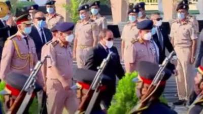 الرئيس السيسي يتقدم الجنازة العسكرية لجيهان السادات