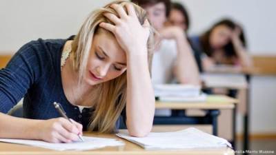 أطعمة تساعد طلاب الثانوية العامة على التركيز