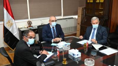 وزيرا الإسكان والمالية يناقشان الموضوعات المشتركة بين الشركة القابضة لمياه الشرب والصرف الصحى وشركاتها التابعة ووزارة المالية