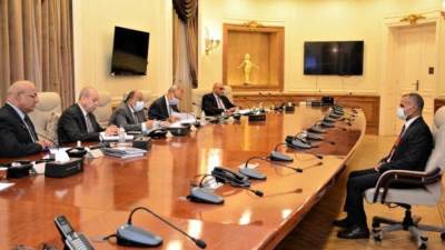 واصل إجراء المقابلات الشخصية لاختيار 62 من المتقدمين لوظائف رؤساء المدن والمراكز والأحياء 