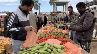 اصابات كورونا في ليبيا يتخطي 204 الف حاله والحكومة تُقرر عمليات إغلاق لمدة أسبوعين