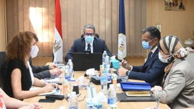 وزير السياحة والاثار يلتقي مع مسئولي التحالف الكندي الإنجليزي عبر فيديو كونفرانس