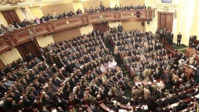 تعرف علي تفاصيل قانون فصل الموظفين الاخوان 