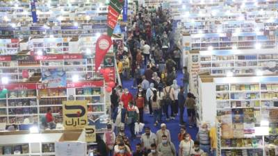 "ثقافتك كتابك" تتصدر قائمة  الأعلى رواجا ومبيعا حتى اليوم الثاني عشر من معرض الكتاب