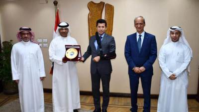 وزير الشباب يلتقي رئيس الاتحاد العربي للتطوع