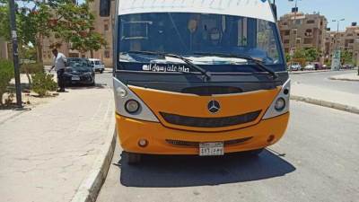 "الإسكان": تشغيل خط جديد للنقل الجماعي بالعبور.. وتدعيم منظومة النقل بالمدينة بالاتوبيسات الجديدة