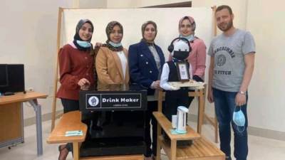 طلاب حاسبات ومعلومات كفر الشيخ يبتكرون روبوت ذكي