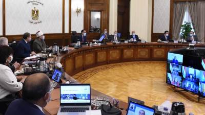 مدبولي: تكليفات مشددة من الرئيس بالالتزام بالجداول الزمنية لتنفيذ مشروعات العاصمة الإدارية 