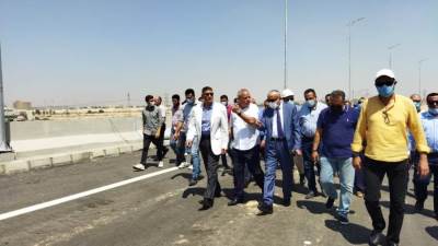 مسئولو "الإسكان" يتفقدون مشروع كوبري ونفق بمنطقة تقاطع طريق الواحات مع الطريق الدائرى