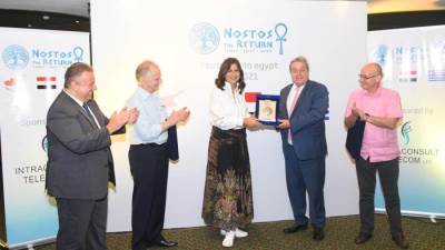 نبيلة مكرم: مبادرة "إحياء الجذور" تجسد تلاقي الثقافات والحوار بين الحضارات لبناء مستقبل جديد