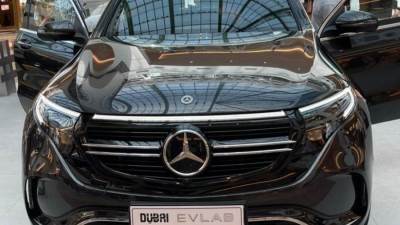 تعرف على مواصفات مرسيدسEQC400 الكهربائية 