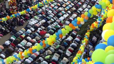 بالفيديو.. هل يجوز أداء صلاة العيد في المنازل؟ تعرف على الحكم والطريقة وموعدها