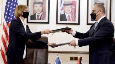 عاجل : الولايات المتحدة تمنح الأردن 600 مليون دولار بعد توقيع اتفاقية التحويل النقدي