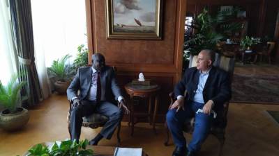 "عبد العاطى" يستقبل "ماناوا بيتر" وزير الموارد المائية والرى بدولة جنوب السودان