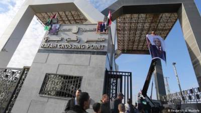 السلطات المصرية تستأنف افتتاح معبر رفح البري