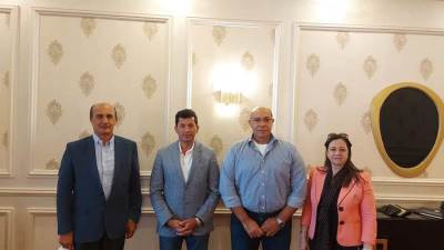 وزير الرياضة يكرم حاتم قنديل بعد رحلته من أسوان لدمياط بالقارب