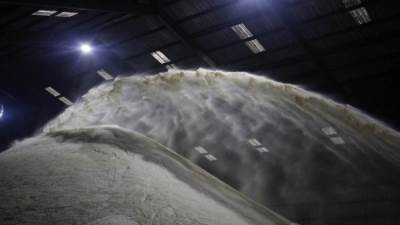 عملاق تكرير السكر في دبي يحصل على الضوء الأخضر لبناء مصنع في إسبانيا