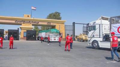 أكثر من 160 طنًا من المساعدات الإغاثية والمستلزمات الطبية والأدوية 