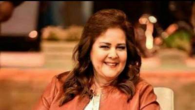 دلال عبد العزيز قضت 90 يوم داخل العناية المركزة