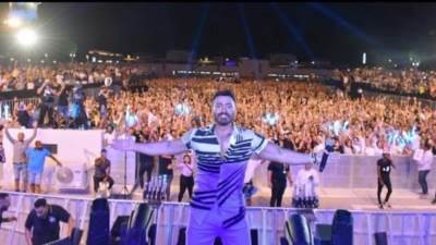 تامر حسني يسعد حفل بالعلمين الجديدة في عيد الأضحي المبارك