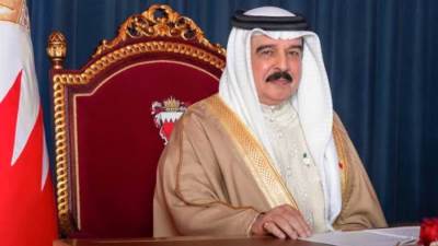 ملك البحرين يهنيء السيسي بذكرى ثورة يوليو المجيدة