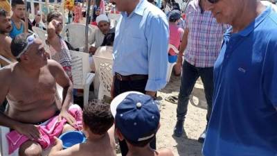 بعد الهجوم علي بحر الإسكندرية تغريم 14 من مستأجرى الشواطئ بالإسكندرية بعد شكاوى من المواطنين