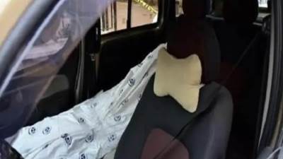 تفاصيل جديدة بحادثة تعفن جثتي سائق اوبر وصديقتة ووالد الفتاة ينهار عند رؤيته لها