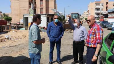 رئيس جهاز مدينة السادات يقود حملة لإزالة الإشغالات بسوق المنطقة السكنية الرابعة