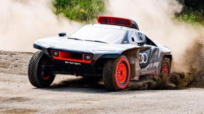 أودي تشارك في رالي داكار بسيارة حديثة بقوة 671 حصان