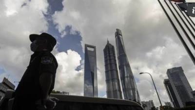 انهيار أسهم التكنولوجيا والتعليم الصينية يمتد لليوم الثالث علي التوالي