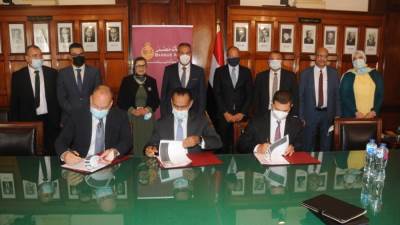 بنك مصر وشركة بي إم للتأجير التمويلي يوقعان عقد مشاركة بقيمة 700 مليون جنيه