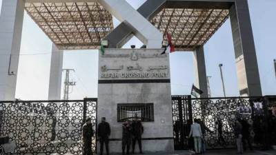 استمرار تشغيل معبر رفح البري استثنائيا من الجانبين لعبور العالقين والحالات الإنسانية