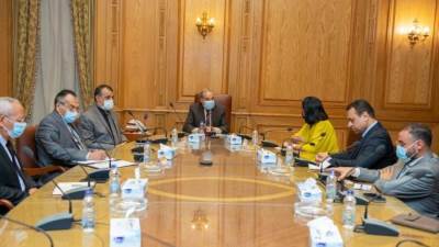 وزير الدولة للإنتاج الحربي يستقبل وفد "جنرال إلكتريك"