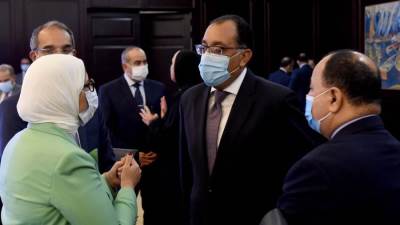 وزيرة الصحة تستعرض خطة توريد اللقاحات المضادة لفيروس كورونا