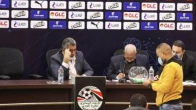 الاتحاد الدولي لكرة القدم "فيفا" يمدد للجنة الثلاثية حتى 5 يناير رسميا